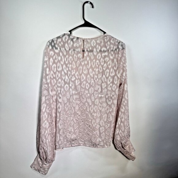 Express Women's Leopard Print Blouse In Color Peach / Pink Size M NWOT - Picture 6 of 7